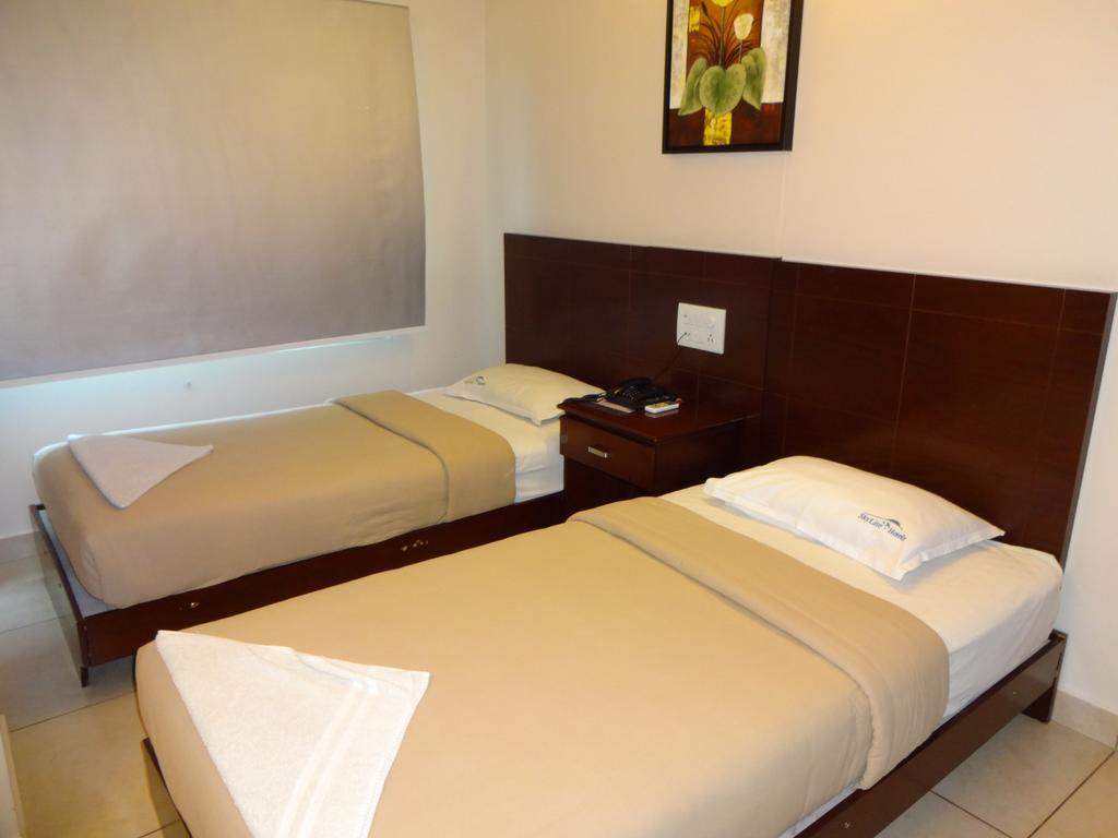 Hotel Sky Lite Coimbatore Room photo